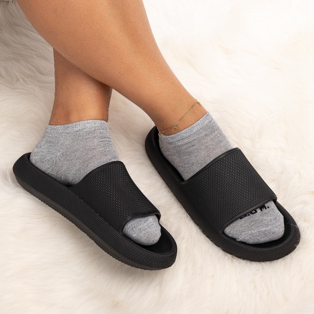 Black Cloud Slides Slipper Sandals Size 11 - Picture 2 of 2
